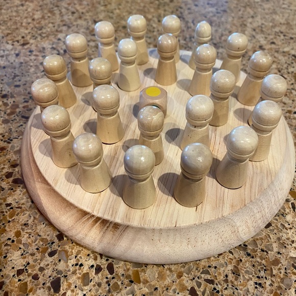 WOODEN COLOR MEMORY Chess MATCH PUZZLE BOARD TOY - Picture 12 of 16